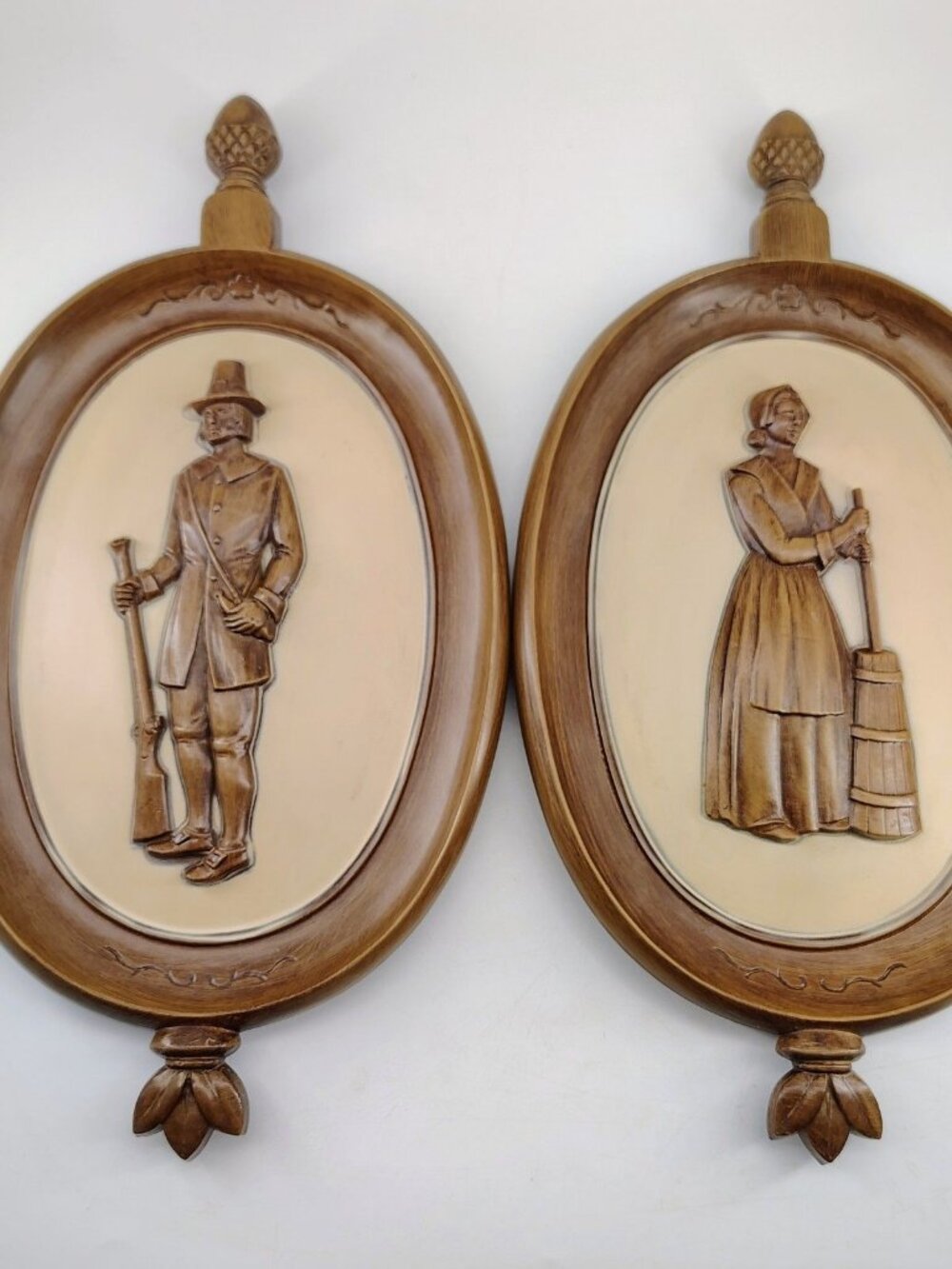 Vintage Syroco Pilgrim Man Woman Wall Plaques Set Mid-Century Colonial Decor USA